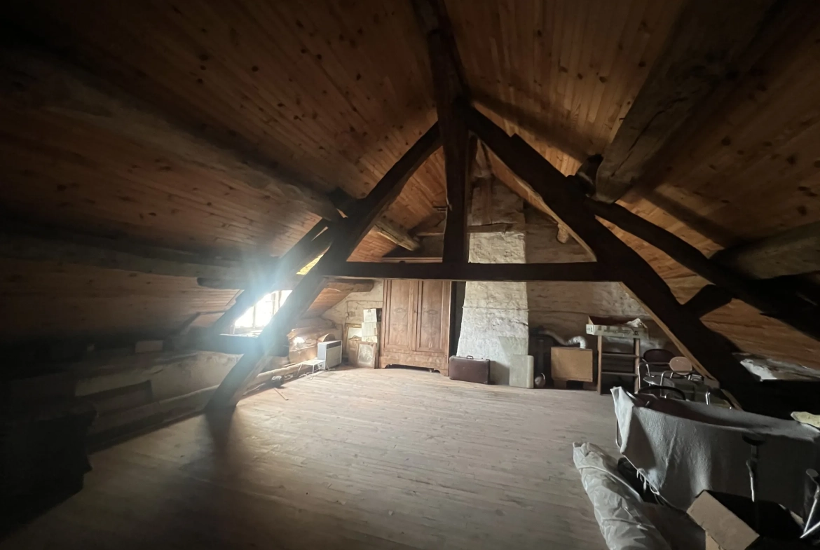 Belle maison de caractère à Montbard avec jardin, garage et proximité gare TGV 