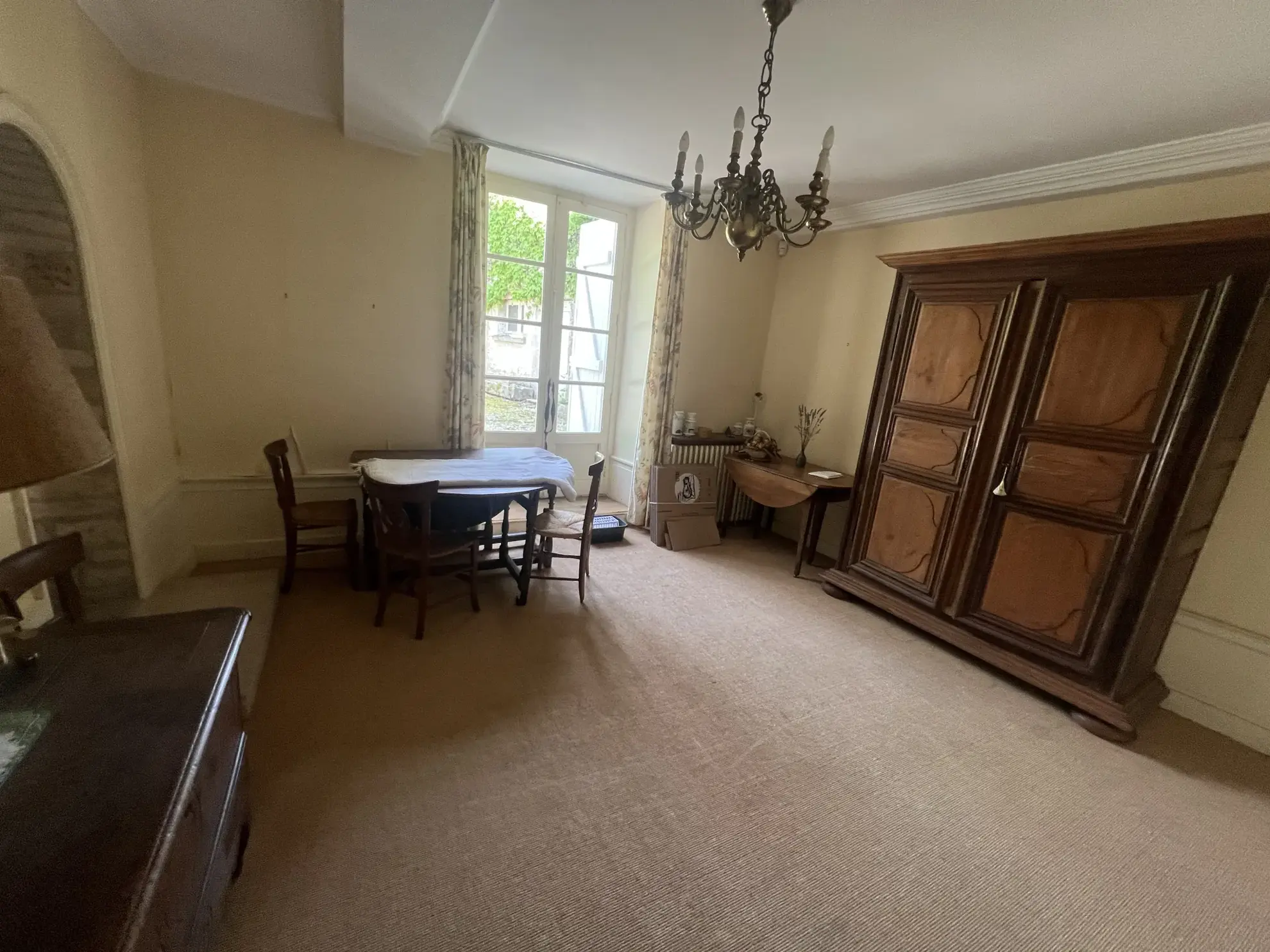 Belle maison de caractère à Montbard avec jardin, garage et proximité gare TGV 