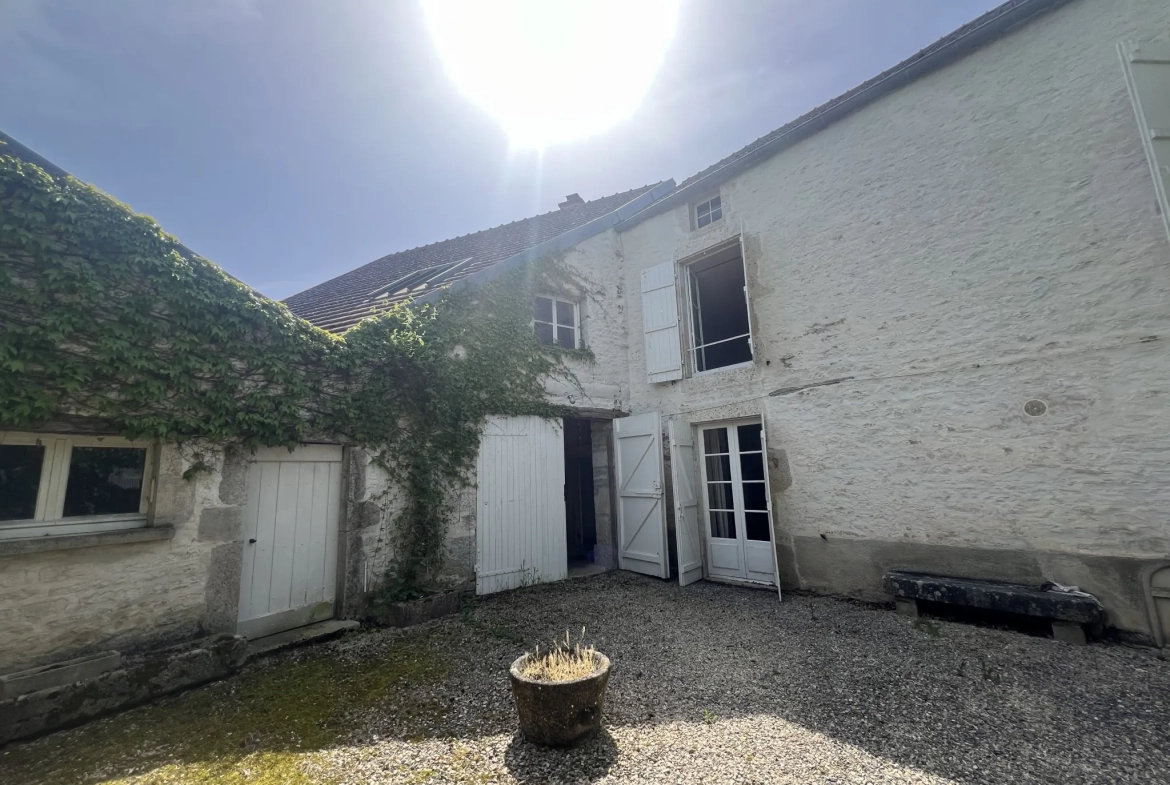 Belle maison de caractère à Montbard avec jardin, garage et proximité gare TGV 