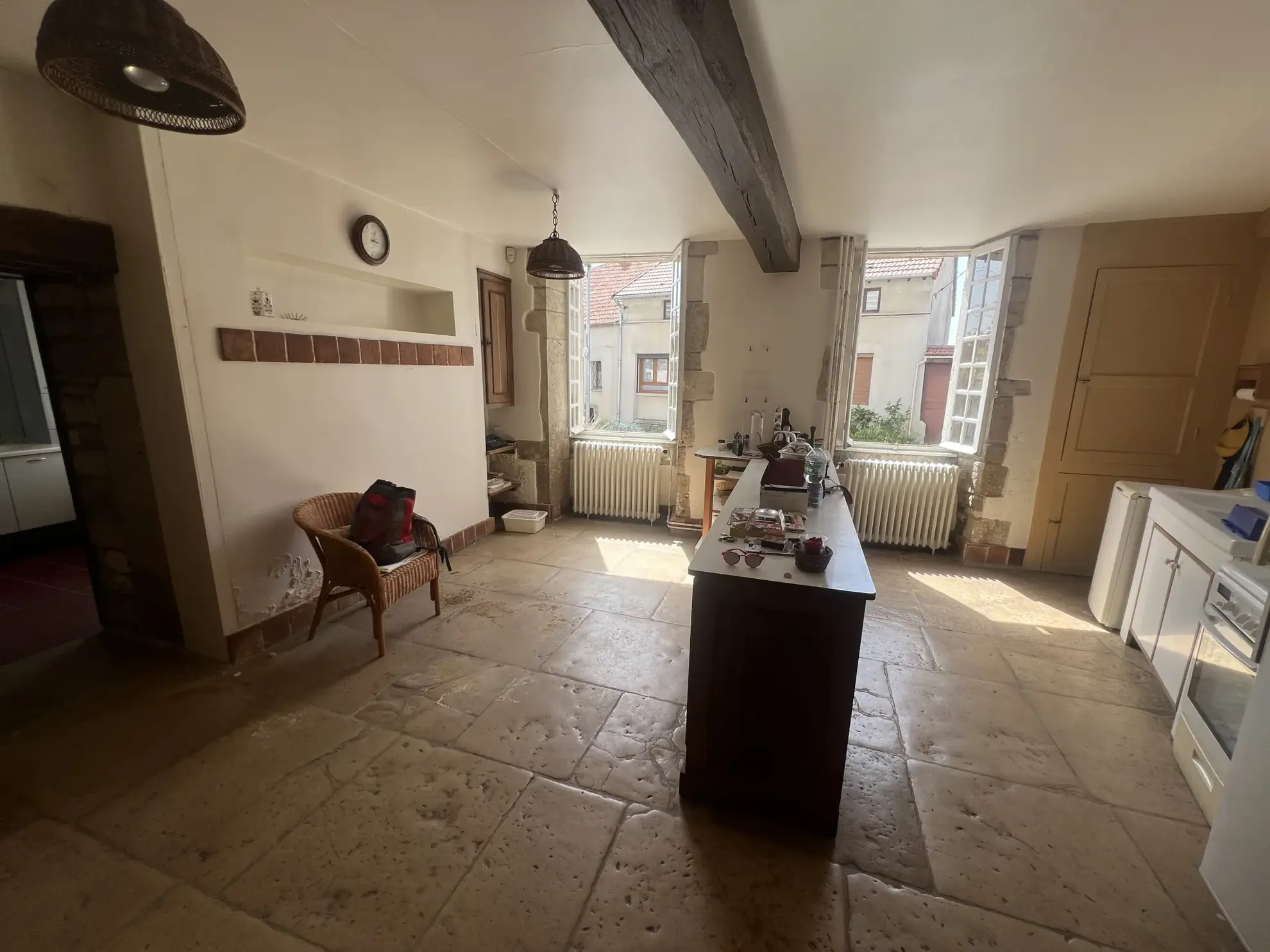 Belle maison de caractère à Montbard avec jardin, garage et proximité gare TGV 