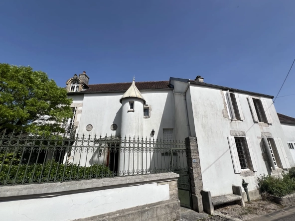 Belle maison de caractère à Montbard avec jardin, garage et proximité gare TGV