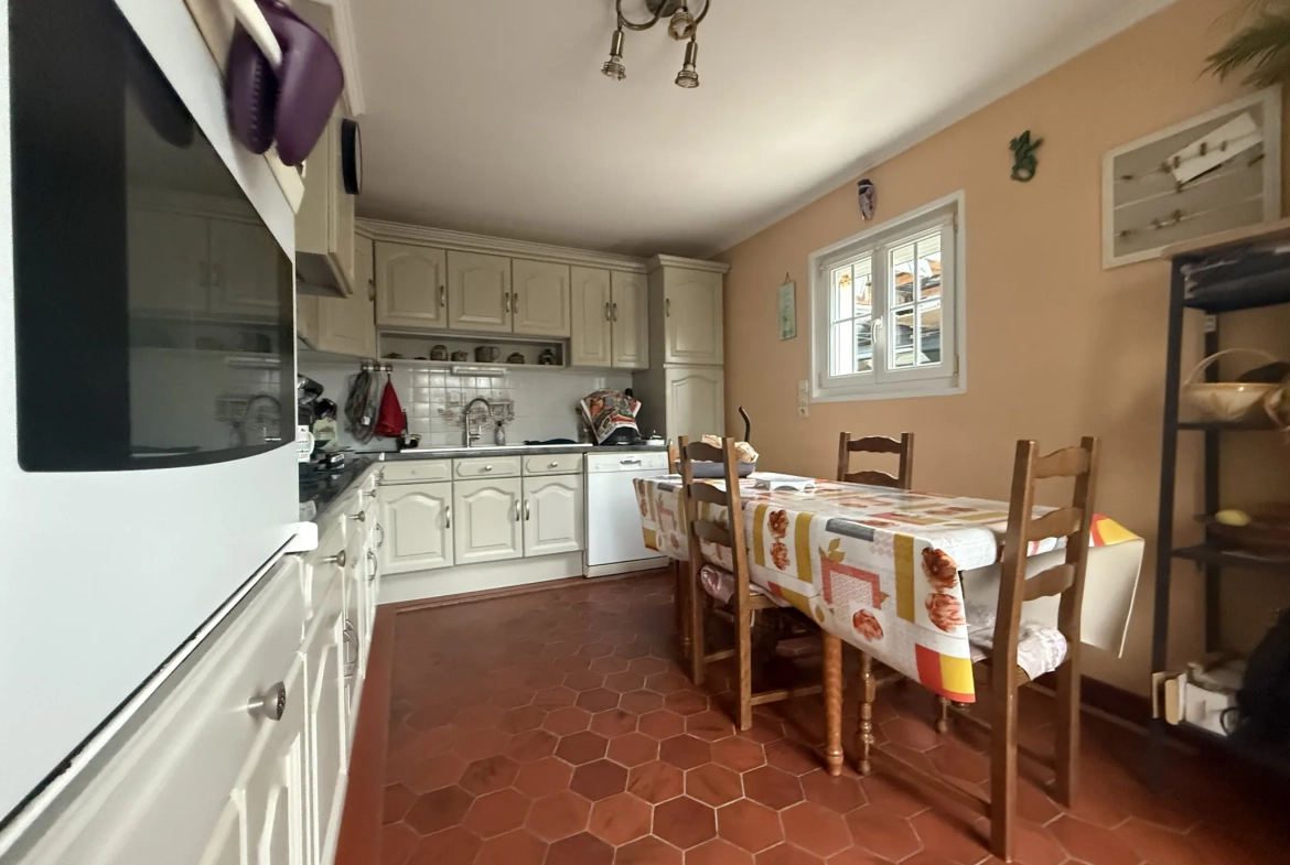 Maison 116m² à Orbec avec vue dégagée et studette indépendante 