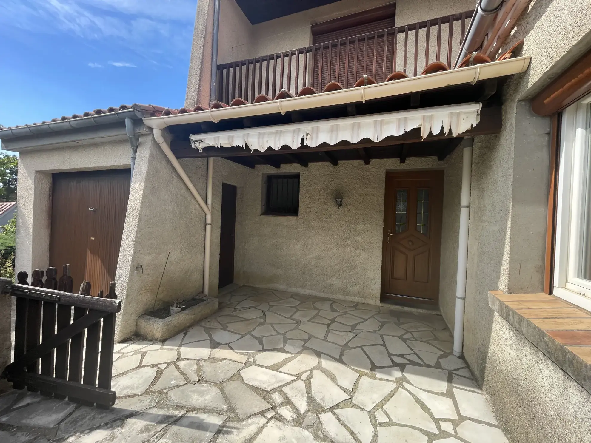 Maison de 104 m2 avec jardin, garage et terrasse à Carcassonne Montlegun 
