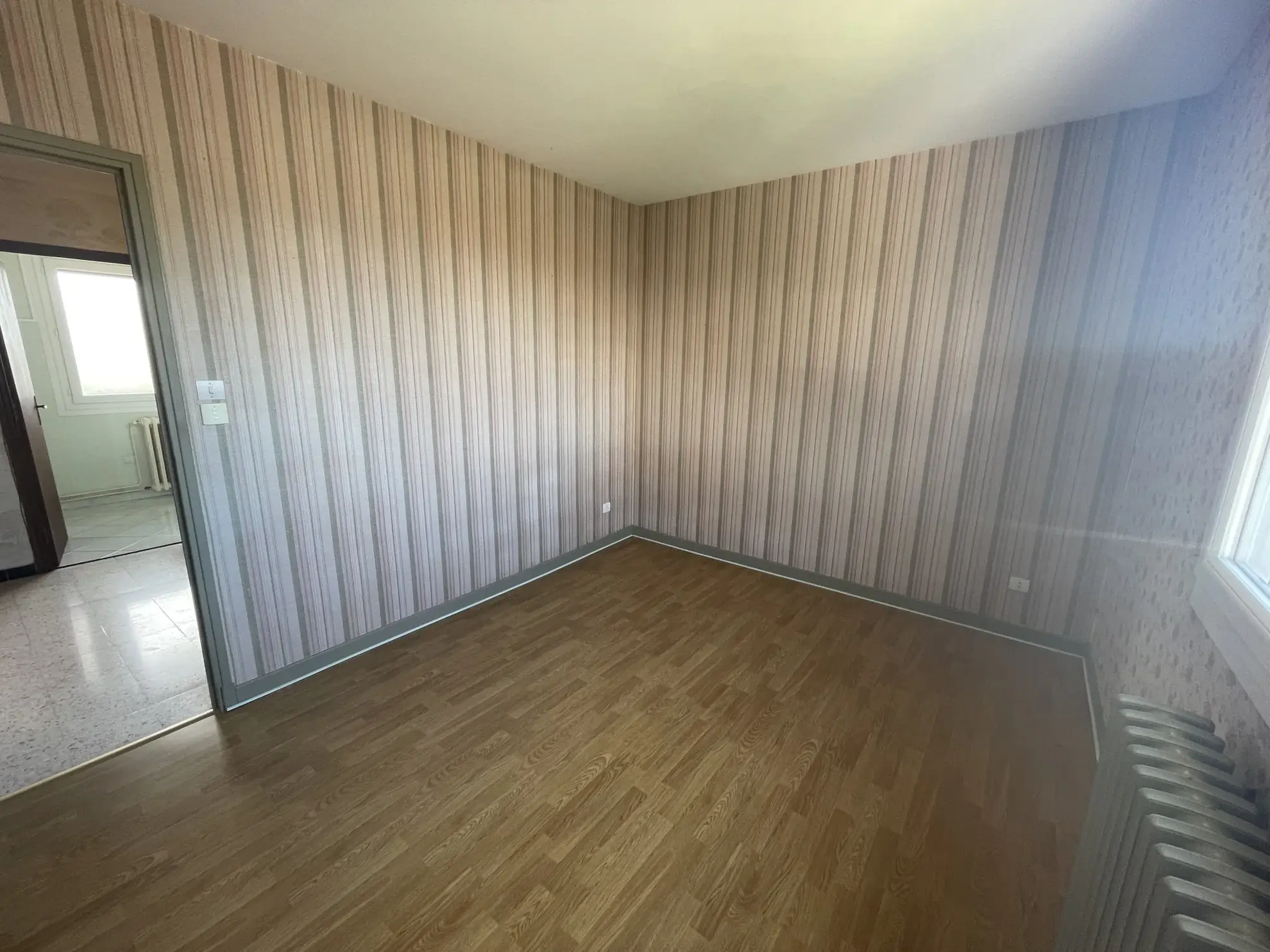 Maison de 104 m2 avec jardin, garage et terrasse à Carcassonne Montlegun 