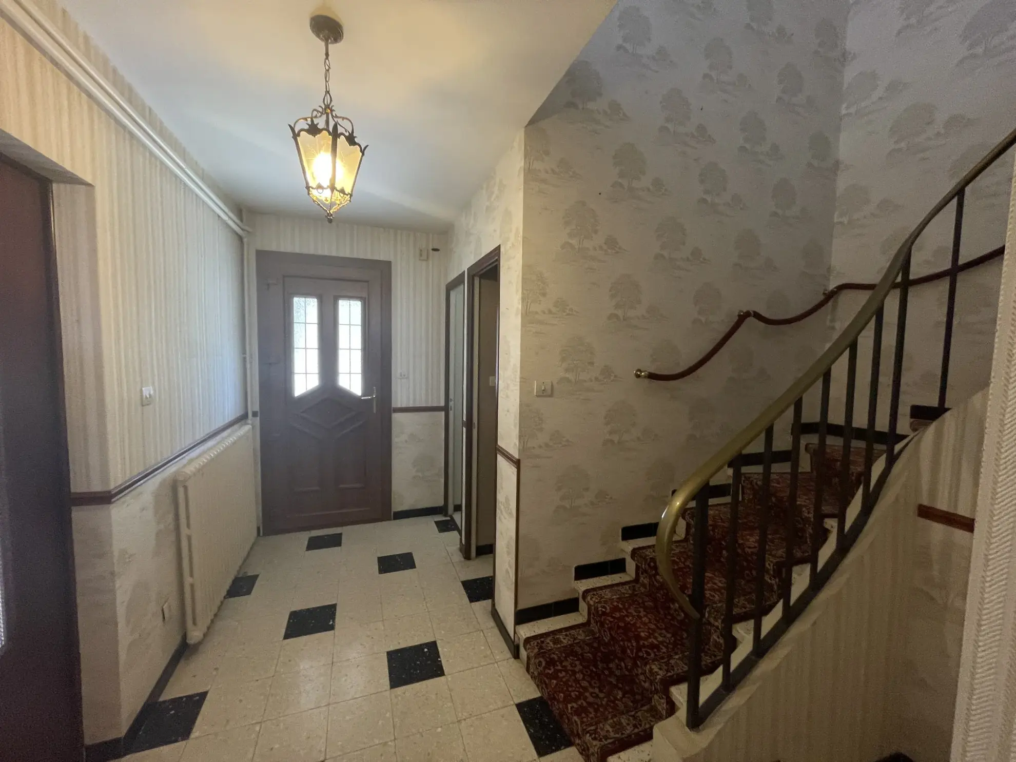 Maison de 104 m2 avec jardin, garage et terrasse à Carcassonne Montlegun 