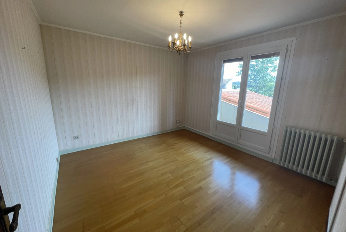 Maison de 104 m2 avec jardin, garage et terrasse à Carcassonne Montlegun 