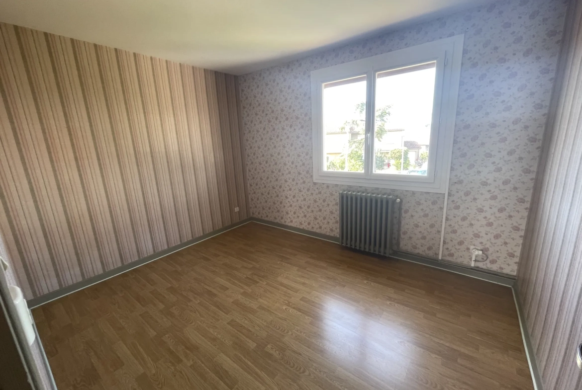 Maison de 104 m2 avec jardin, garage et terrasse à Carcassonne Montlegun 