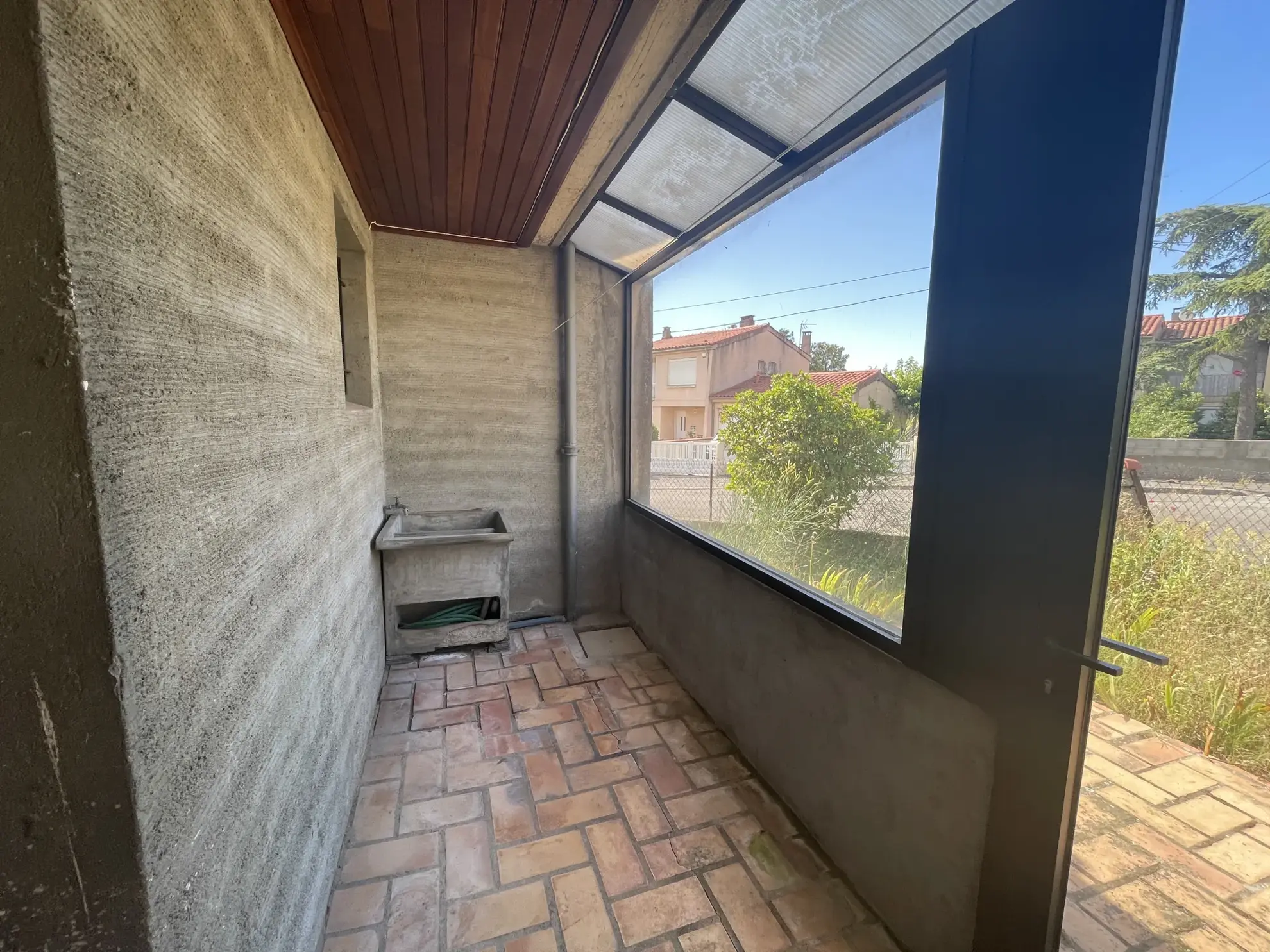 Maison de 104 m2 avec jardin, garage et terrasse à Carcassonne Montlegun 