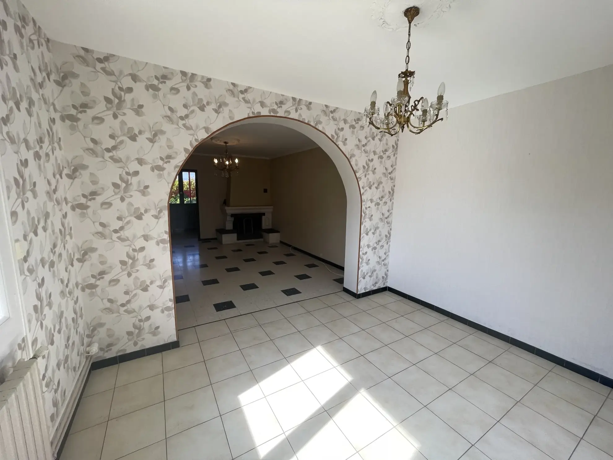 Maison de 104 m2 avec jardin, garage et terrasse à Carcassonne Montlegun 
