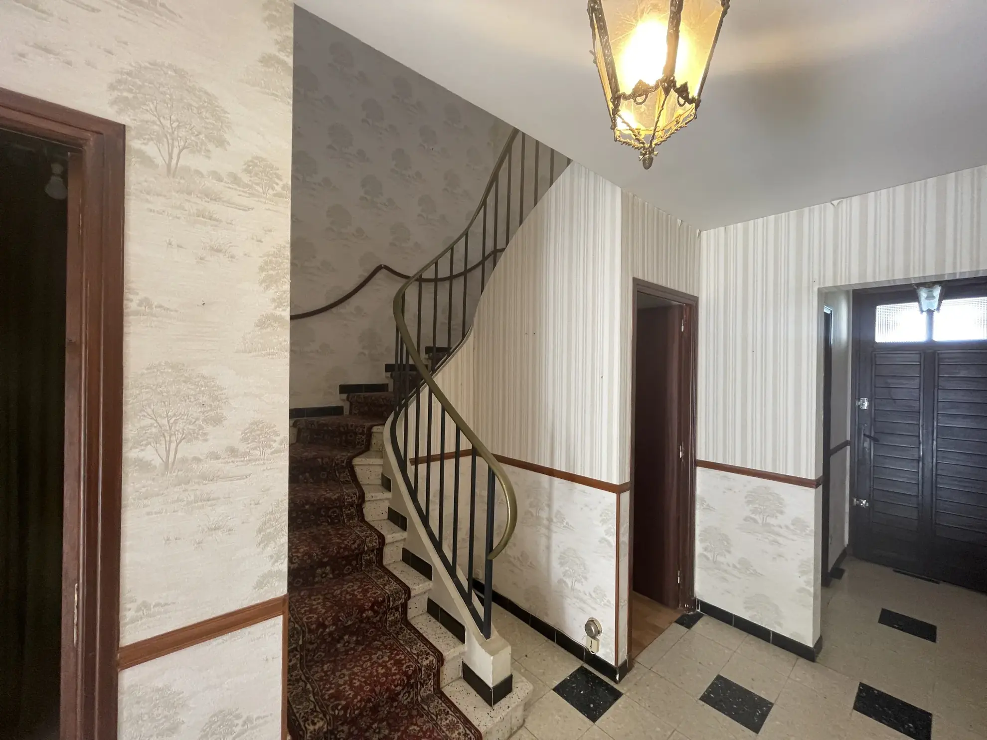 Maison de 104 m2 avec jardin, garage et terrasse à Carcassonne Montlegun 