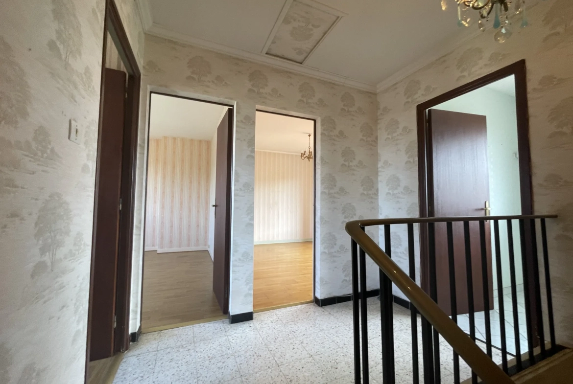 Maison de 104 m2 avec jardin, garage et terrasse à Carcassonne Montlegun 