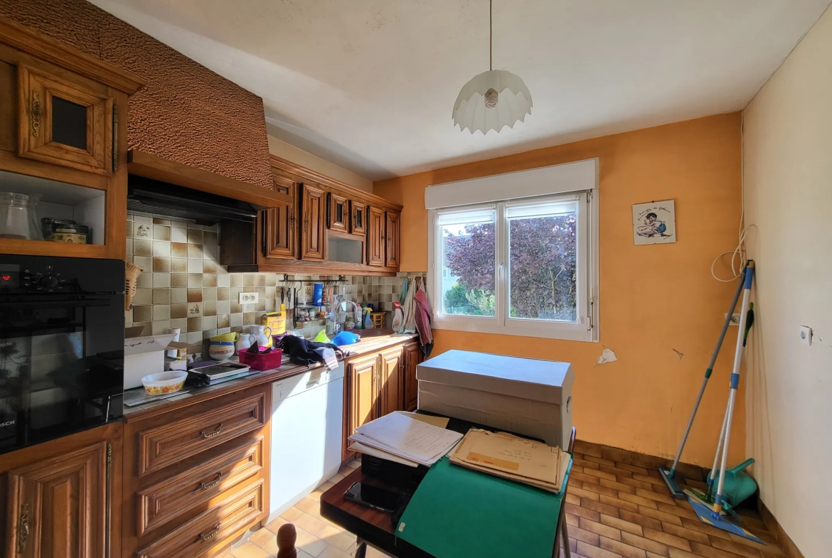 Maison à Yvetot avec 3 chambres, bureau et jardin – Prix 199 000 € 