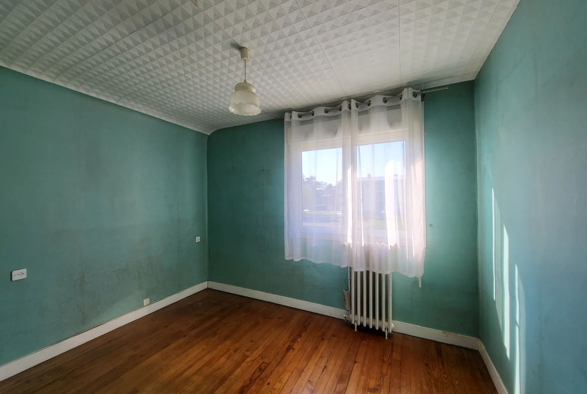 Maison à Yvetot avec 3 chambres, bureau et jardin – Prix 199 000 € 