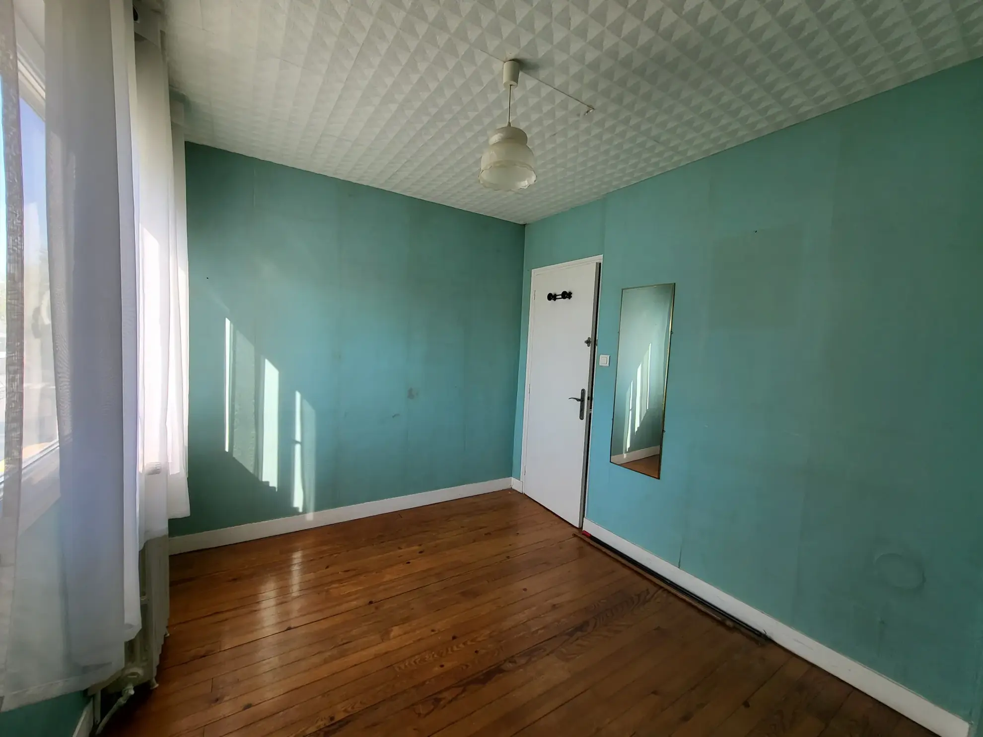 Maison à Yvetot avec 3 chambres, bureau et jardin – Prix 199 000 € 