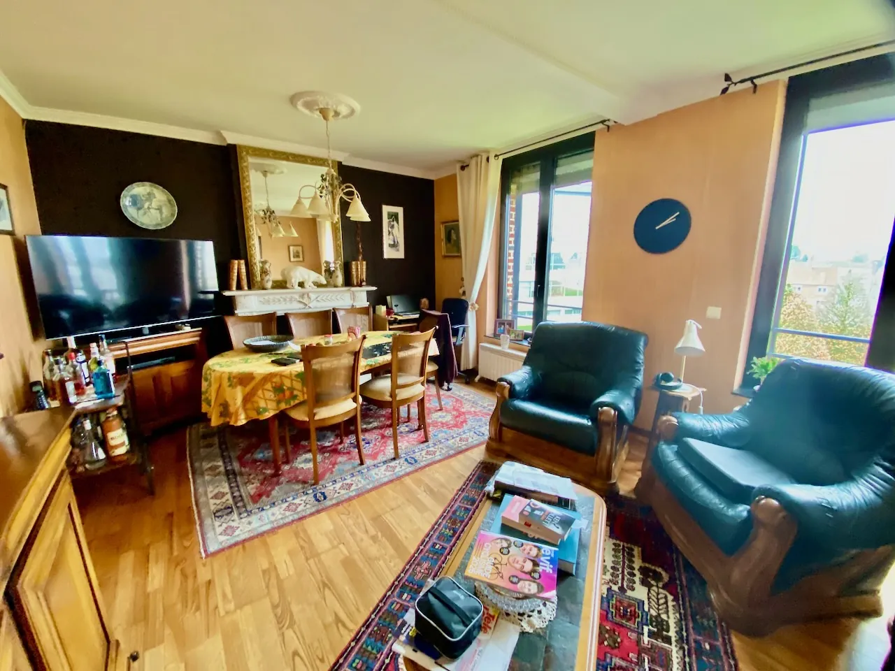Appartement spacieux avec parking à Maubeuge – secteur calme, 3 chambres, cave et garage 