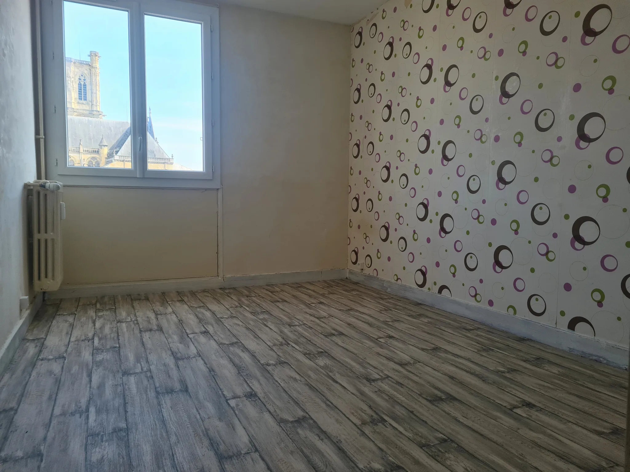 Appartement T. 3 au centre de Nevers avec balcon, cave et parking en vente 