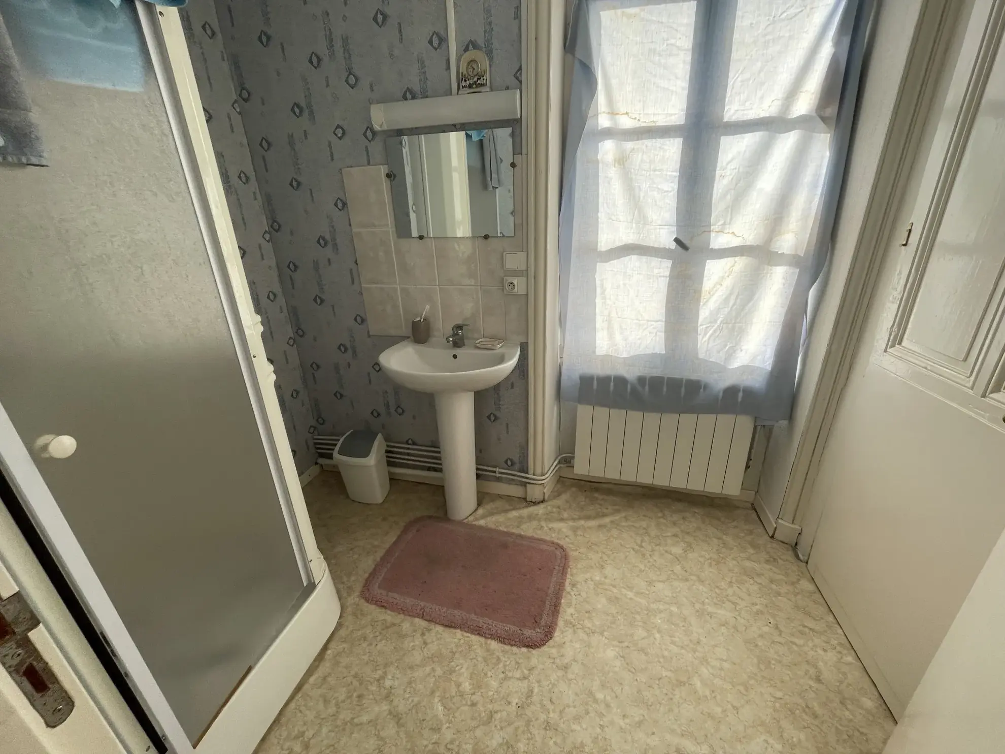 Immeuble de rapport à Thizy-les-Bourgs à rénover, secteur calme 