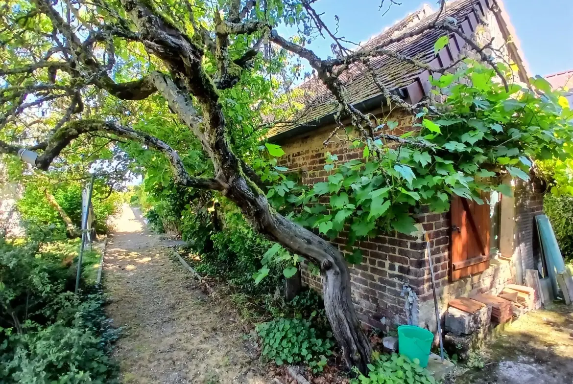 Maison de campagne avec piscine et dépendances à Vendôme 