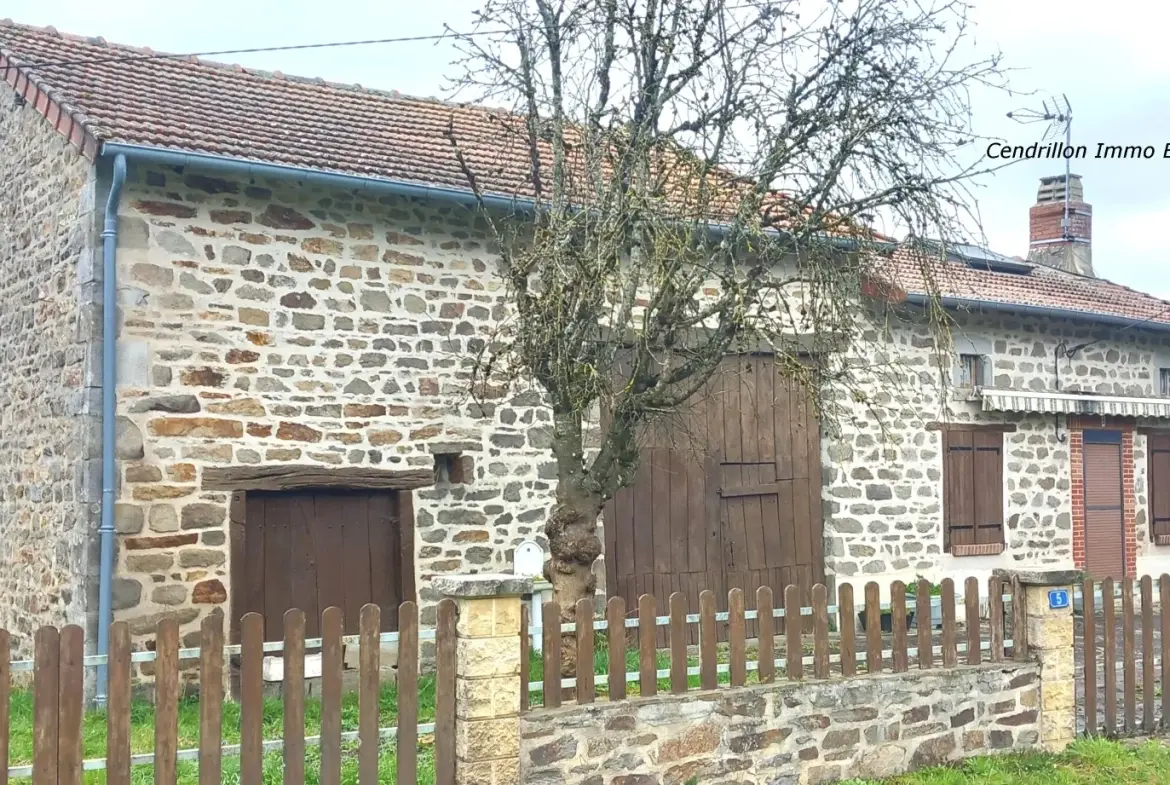 Fermette en pierre de 60 m² avec grange et jardin à Bosmoreau-les-Mines 