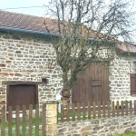 Fermette en pierre de 60 m² avec grange et jardin à Bosmoreau-les-Mines