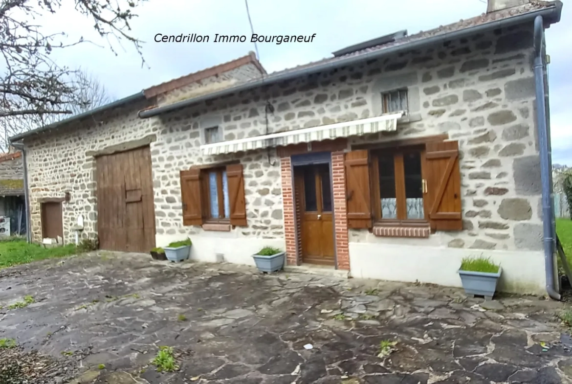 Fermette en pierre de 60 m² avec grange et jardin à Bosmoreau-les-Mines 