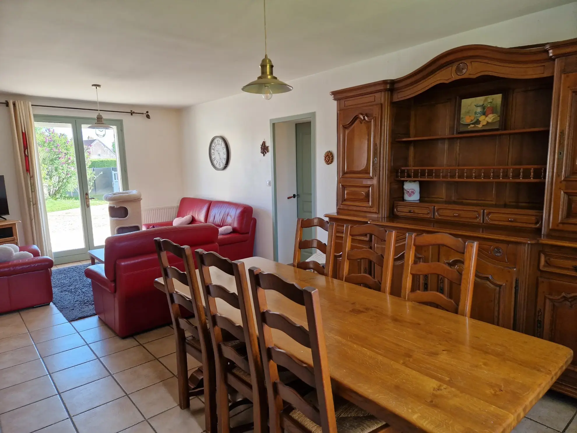 Maison de bourg rénovée à Riom, idéal premier achat ou investissement 