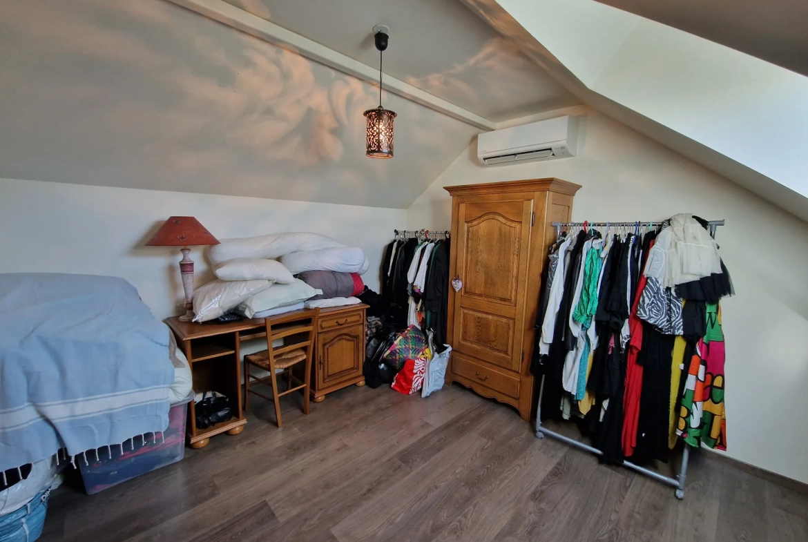 Maison de bourg rénovée à Riom, idéal premier achat ou investissement 