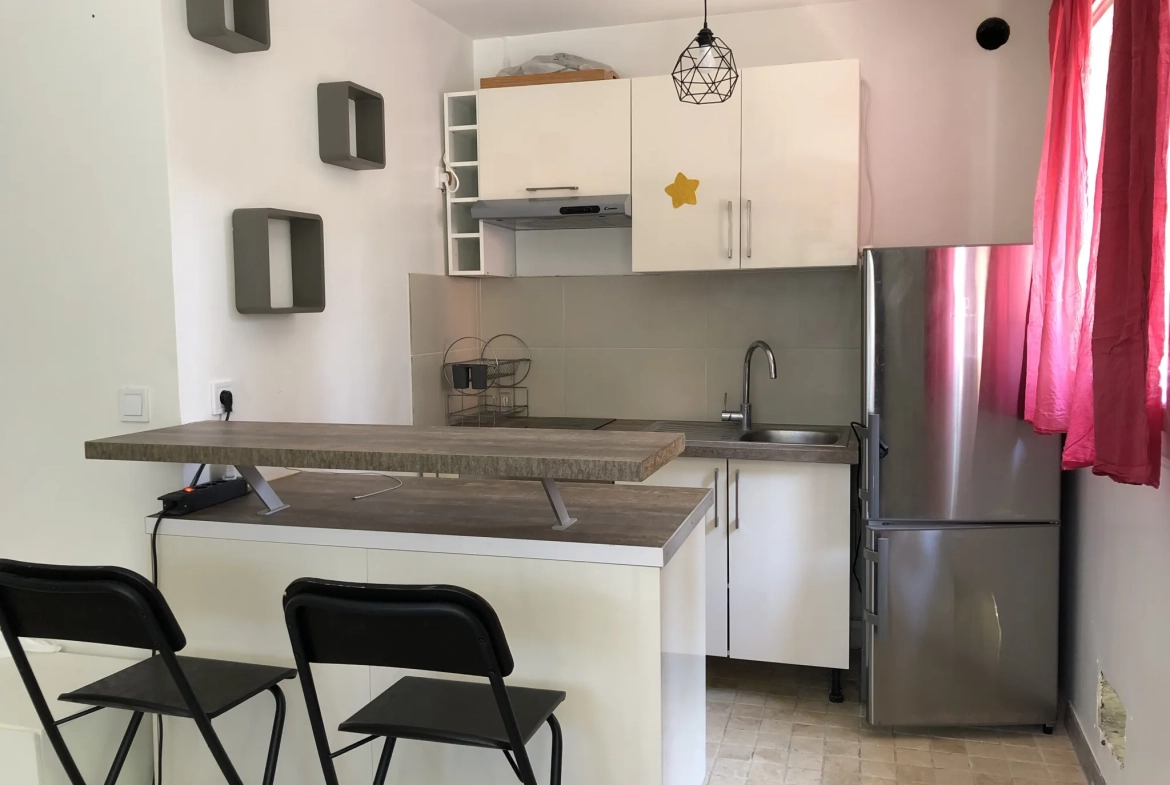 Studio de 30m² à Montreuil proche métro Robespierre - Résidence sécurisée 