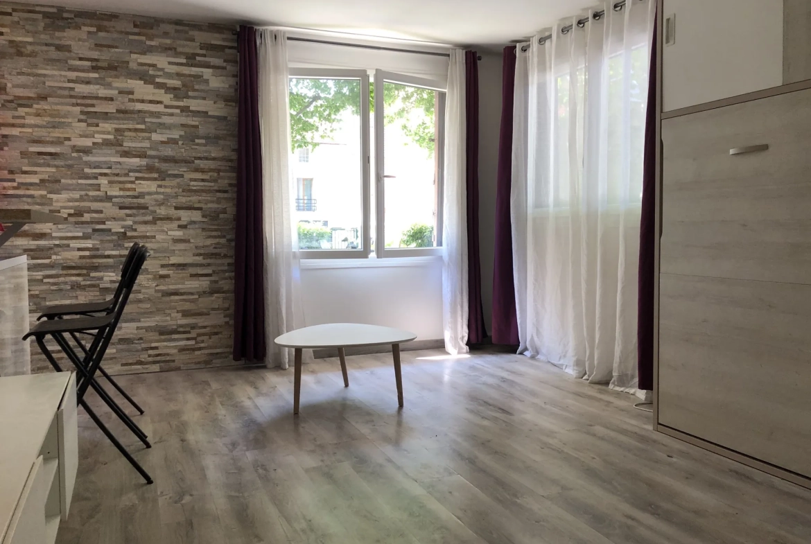 Studio de 30m² à Montreuil proche métro Robespierre - Résidence sécurisée 