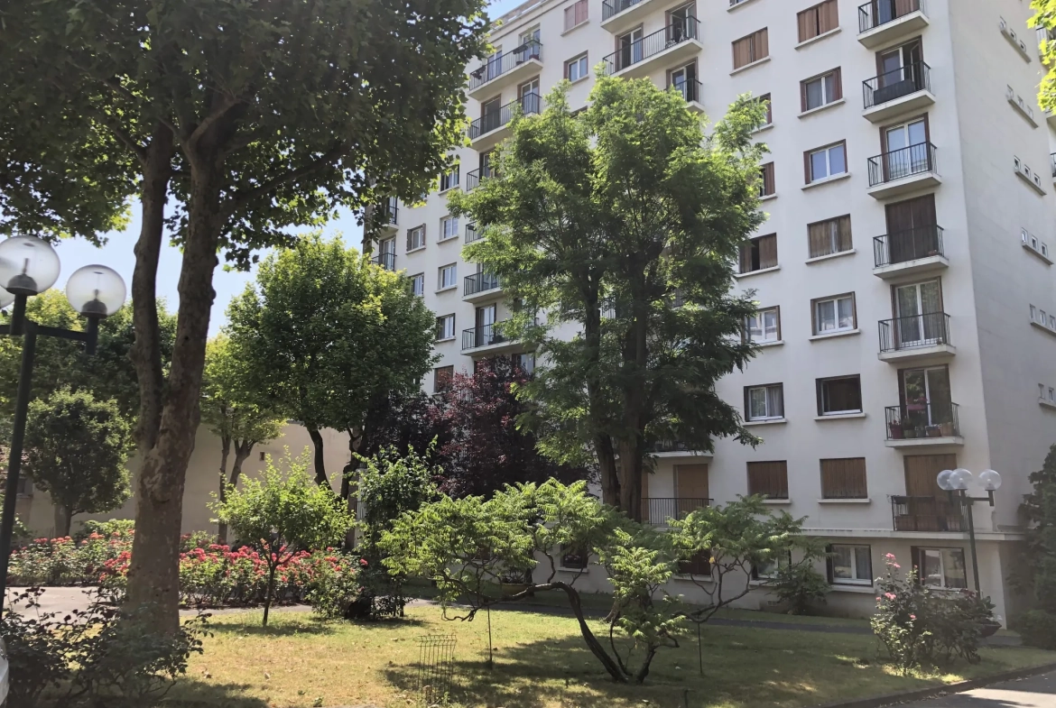 Studio de 30m² à Montreuil proche métro Robespierre - Résidence sécurisée 