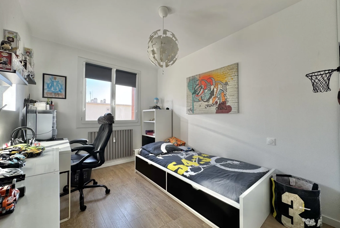 Appartement 5 pièces avec vue dégagée à Hyères - Dernier étage 