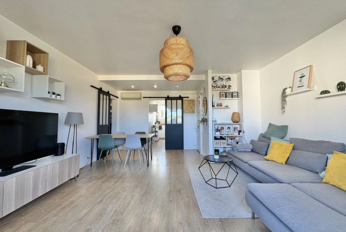Appartement 5 pièces avec vue dégagée à Hyères - Dernier étage 