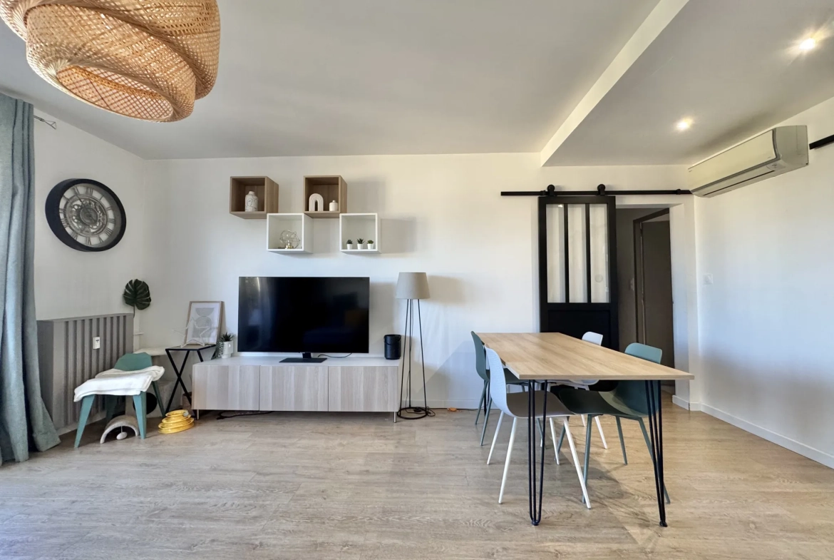 Appartement 5 pièces avec vue dégagée à Hyères - Dernier étage 