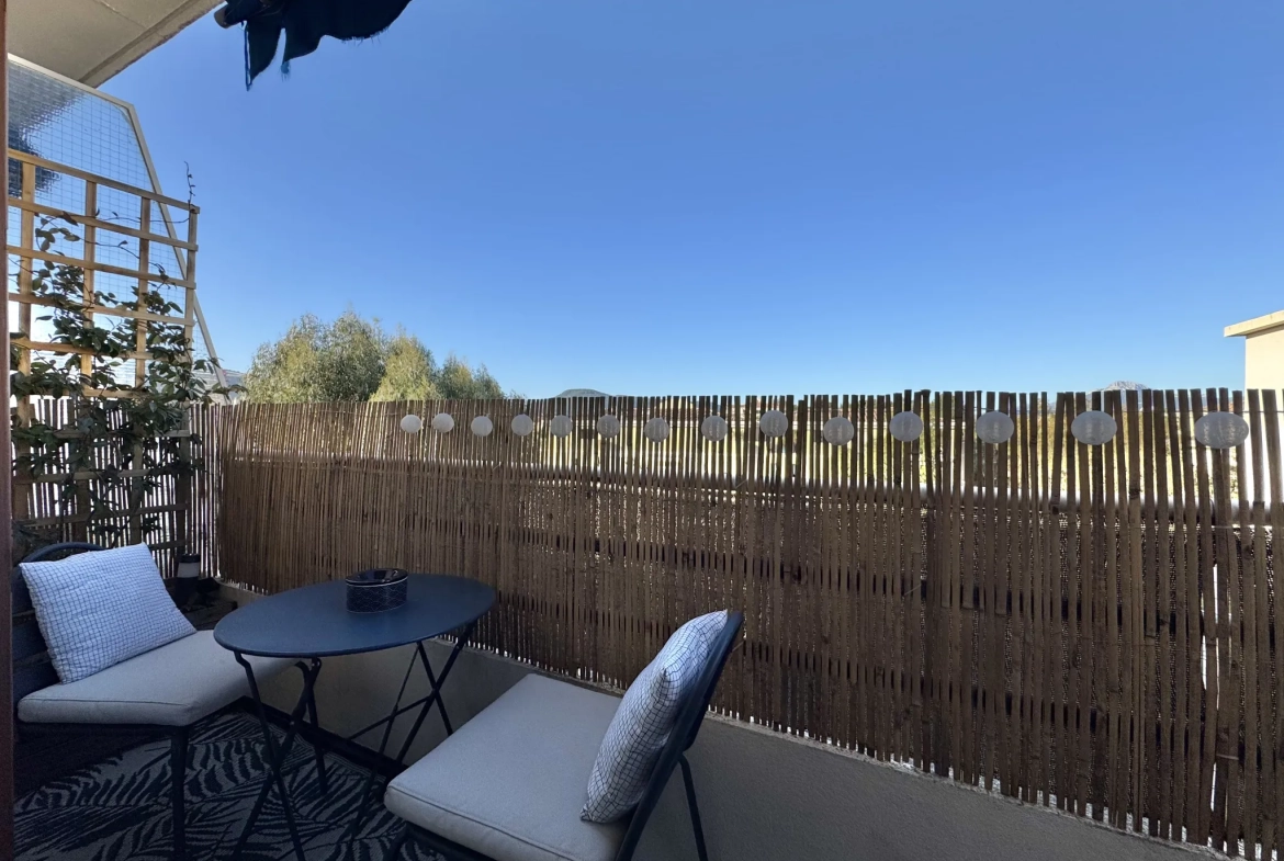 Appartement 5 pièces avec vue dégagée à Hyères - Dernier étage 