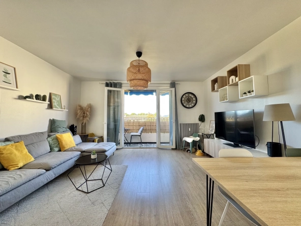 Appartement 5 pièces avec vue dégagée à Hyères - Dernier étage