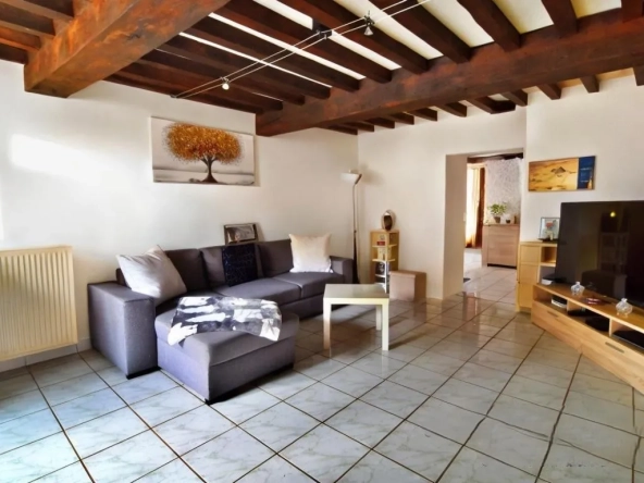 Maison familiale de 174m² avec 4 chambres et jardin à Haironville