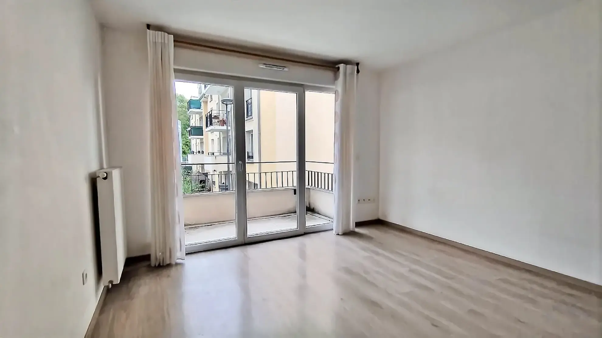 Appartement 2 pièces rénové avec balcon et parking à Beauvais, idéal investissement ou premier achat 