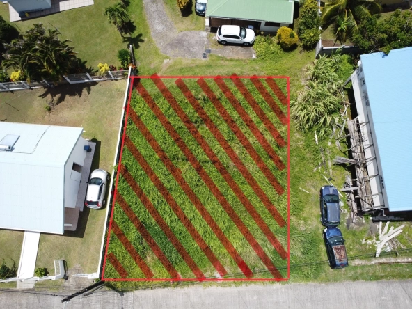 Terrain constructible de 442 m² à Le Lorrain, secteur calme et vue dégagée