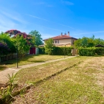 Maison familiale à Communay avec grand terrain et potentiel à moderniser