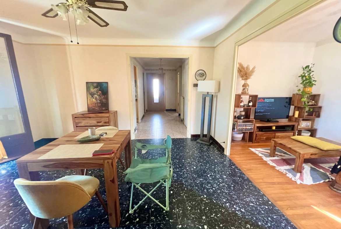 Maison familiale à Communay avec grand terrain et potentiel à moderniser 
