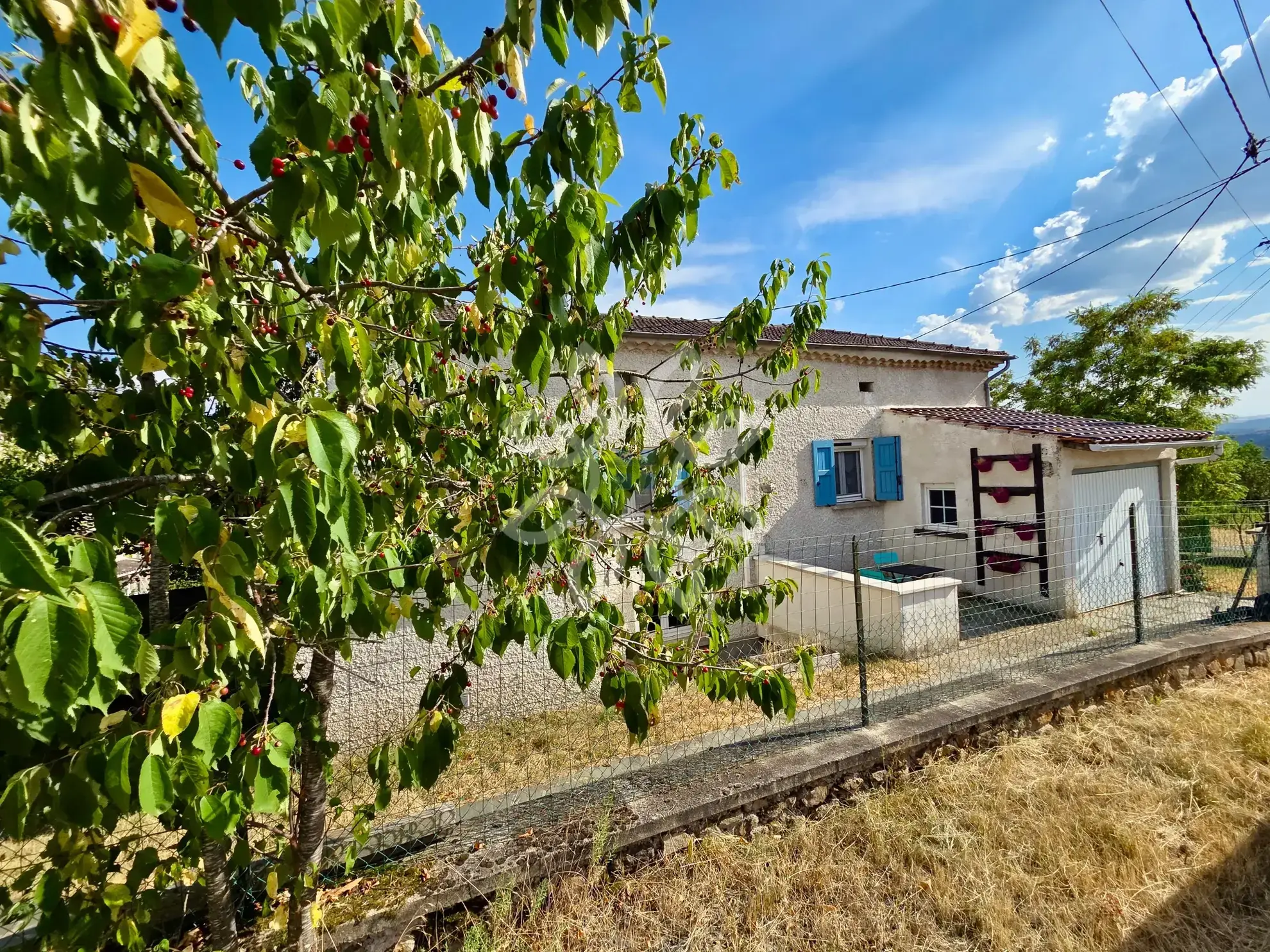 Achat maison de 75 m² avec terrain à Frugières le Pin, calme et confort 