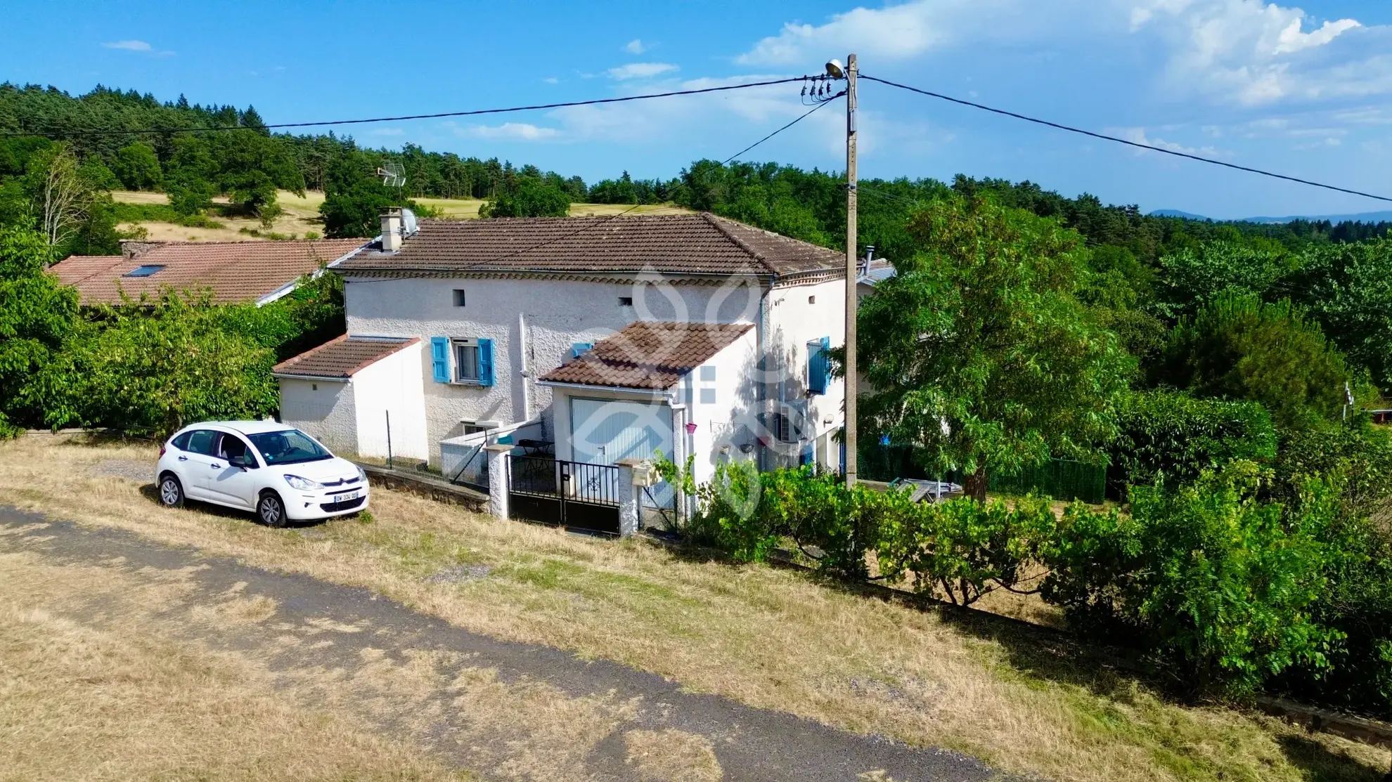 Achat maison de 75 m² avec terrain à Frugières le Pin, calme et confort 