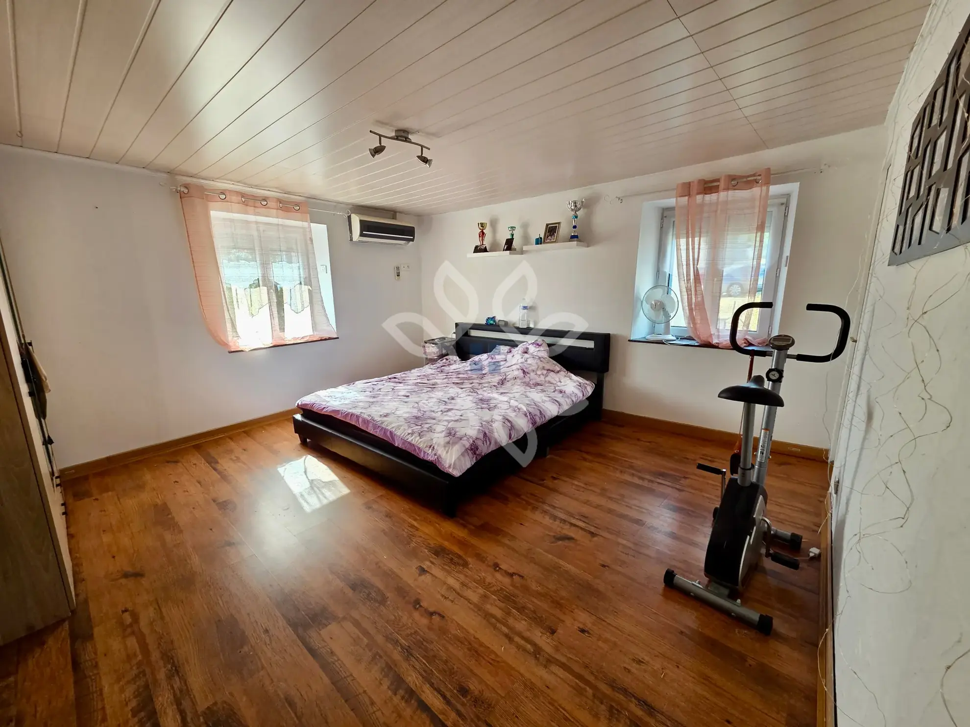 Achat maison de 75 m² avec terrain à Frugières le Pin, calme et confort 