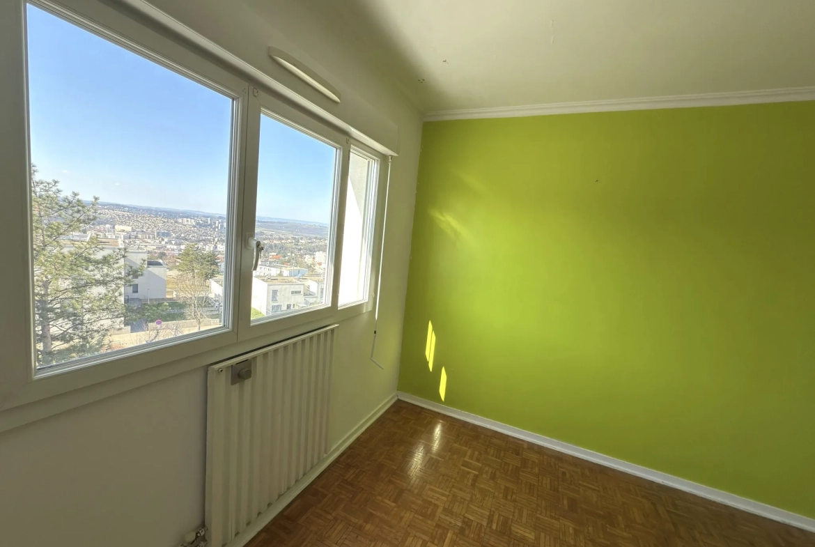 Appartement F4 rénové avec balcon et garage à Montreynaud, Saint-Étienne 