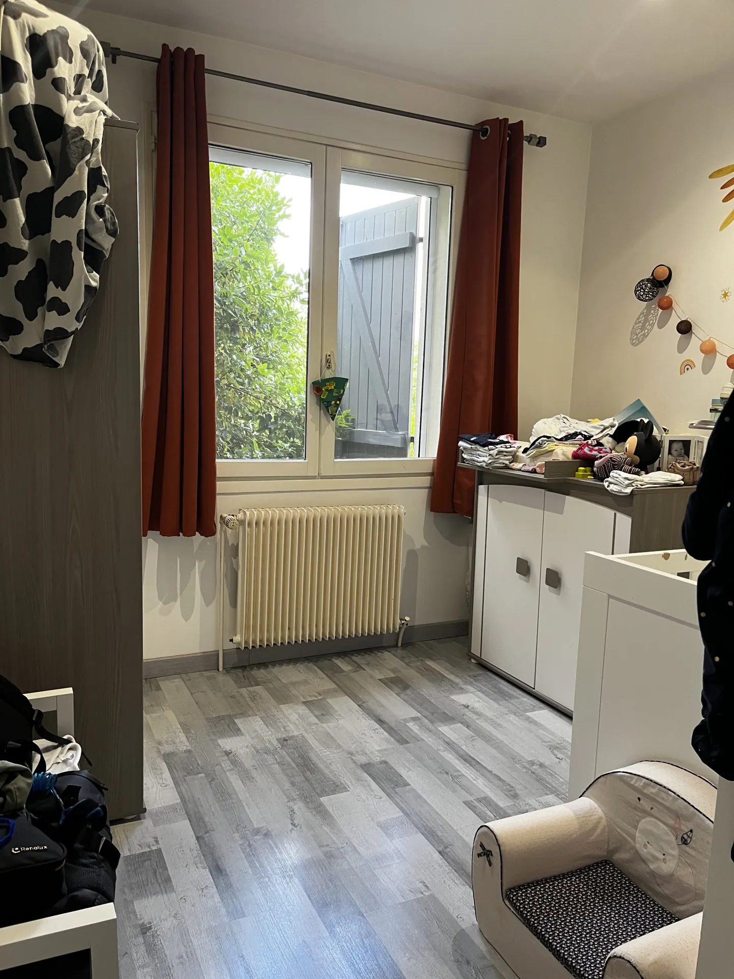 A vendre pavillon à Mirebeau avec grand jardin et suite parentale, récent et bien équipé 