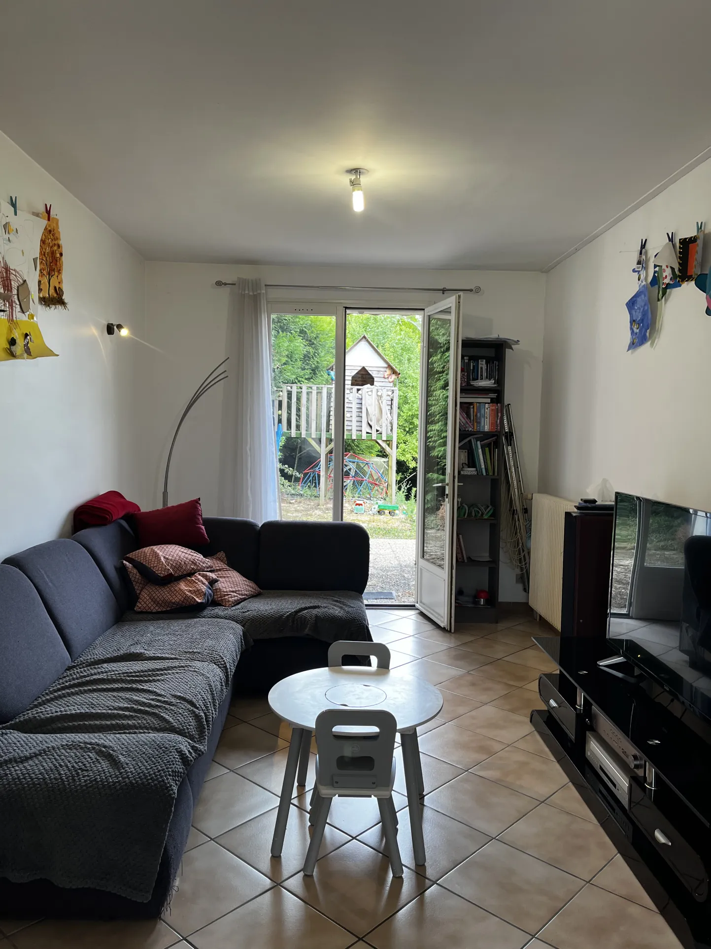 A vendre pavillon à Mirebeau avec grand jardin et suite parentale, récent et bien équipé 