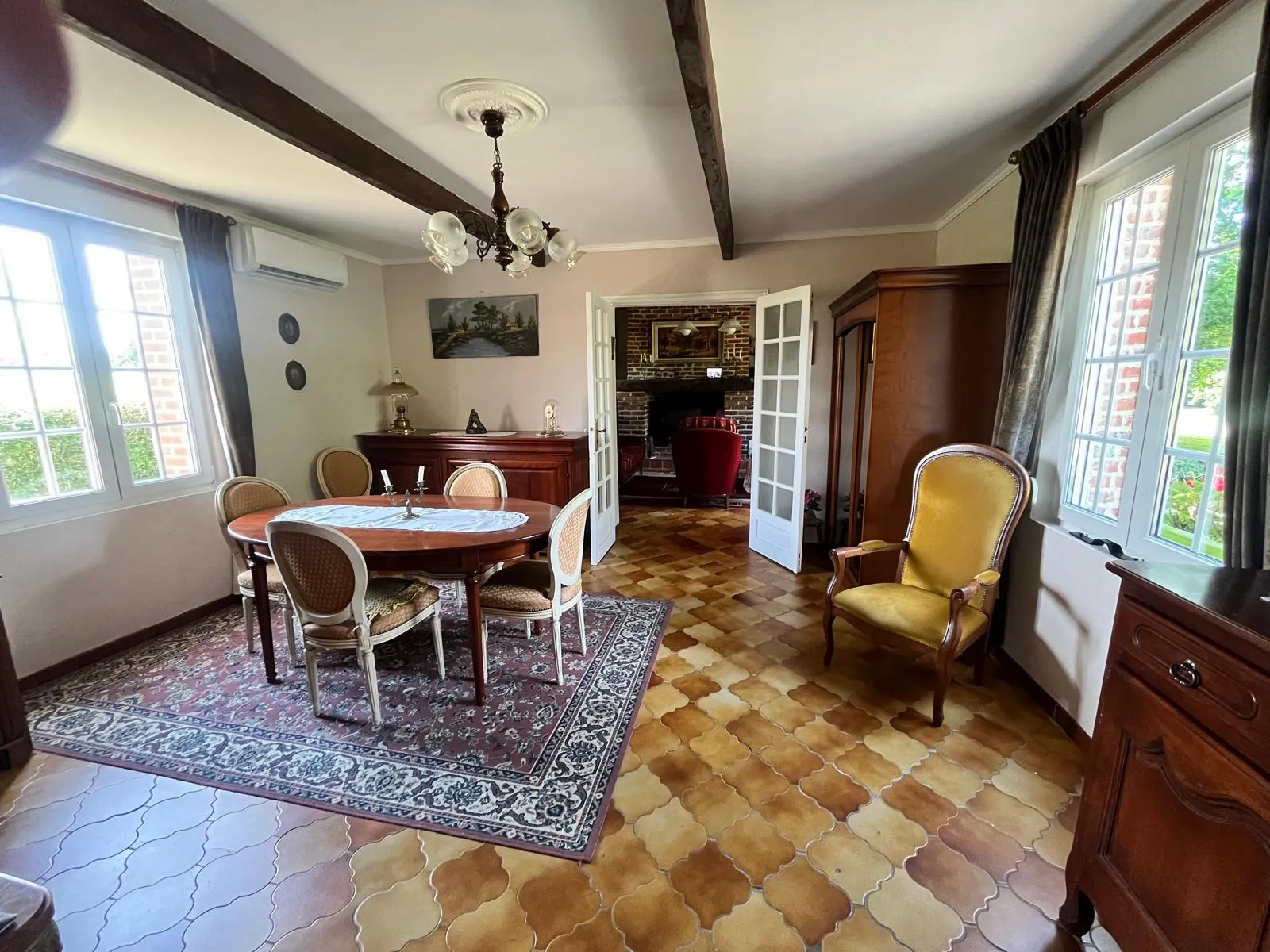 Belle maison à Colonfay avec grand jardin et confort moderne en vente 