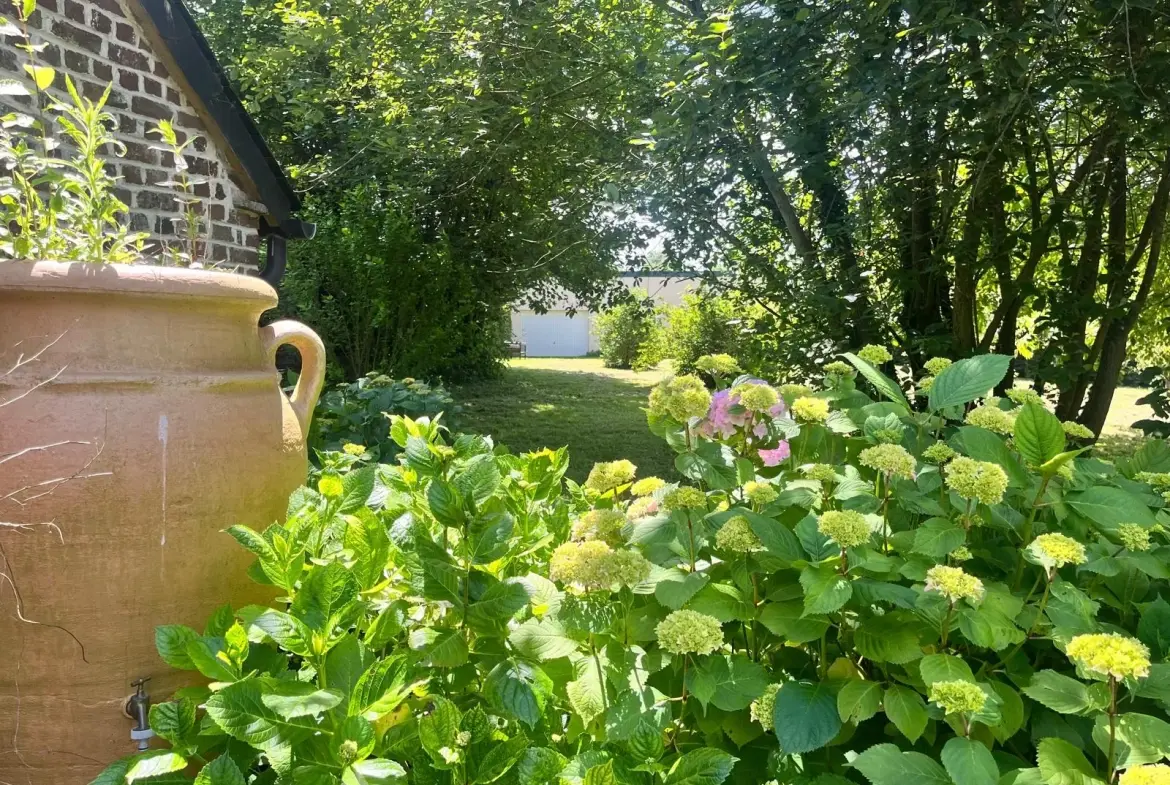 Belle maison à Colonfay avec grand jardin et confort moderne en vente 