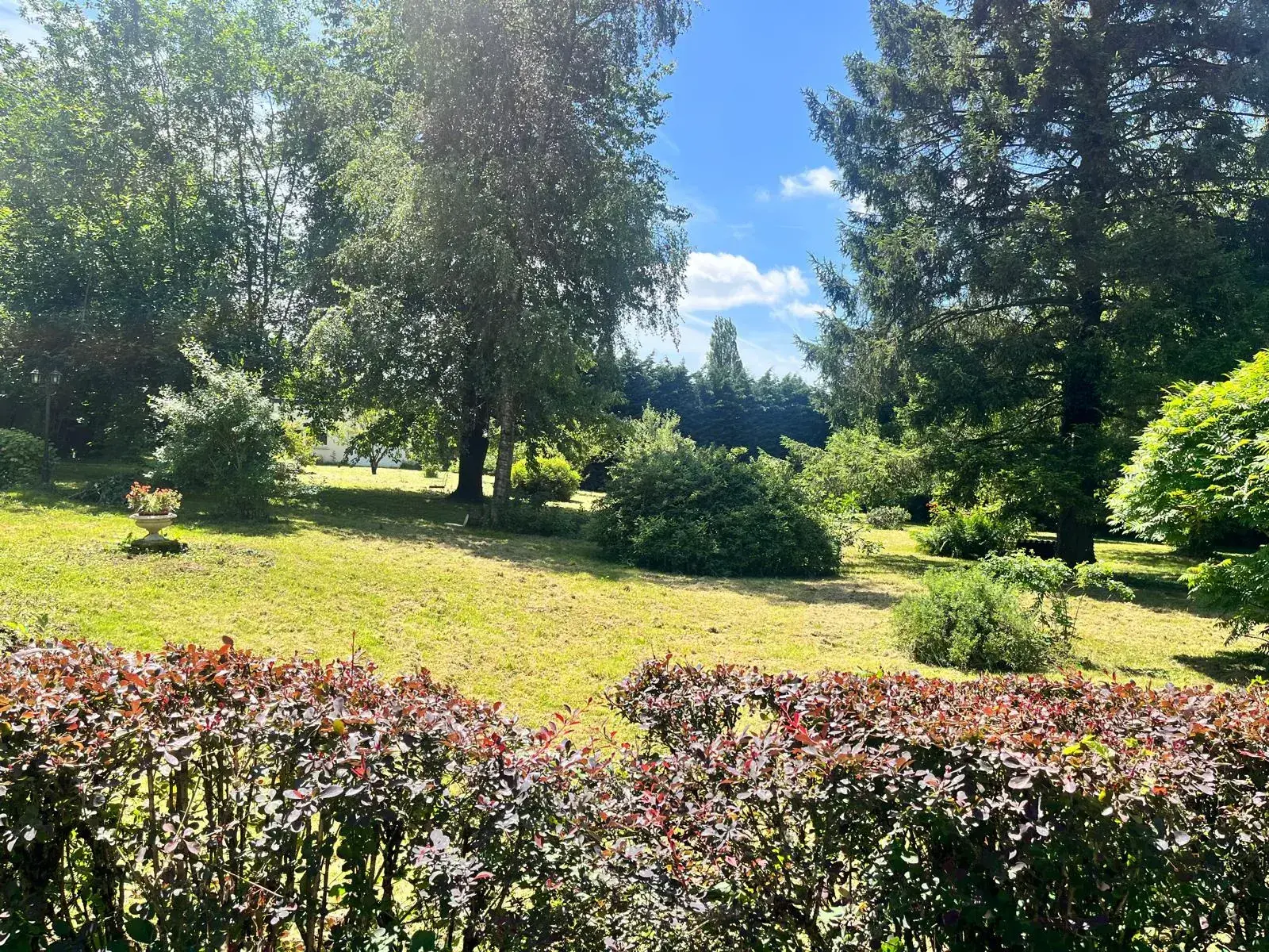 Belle maison à Colonfay avec grand jardin et confort moderne en vente 