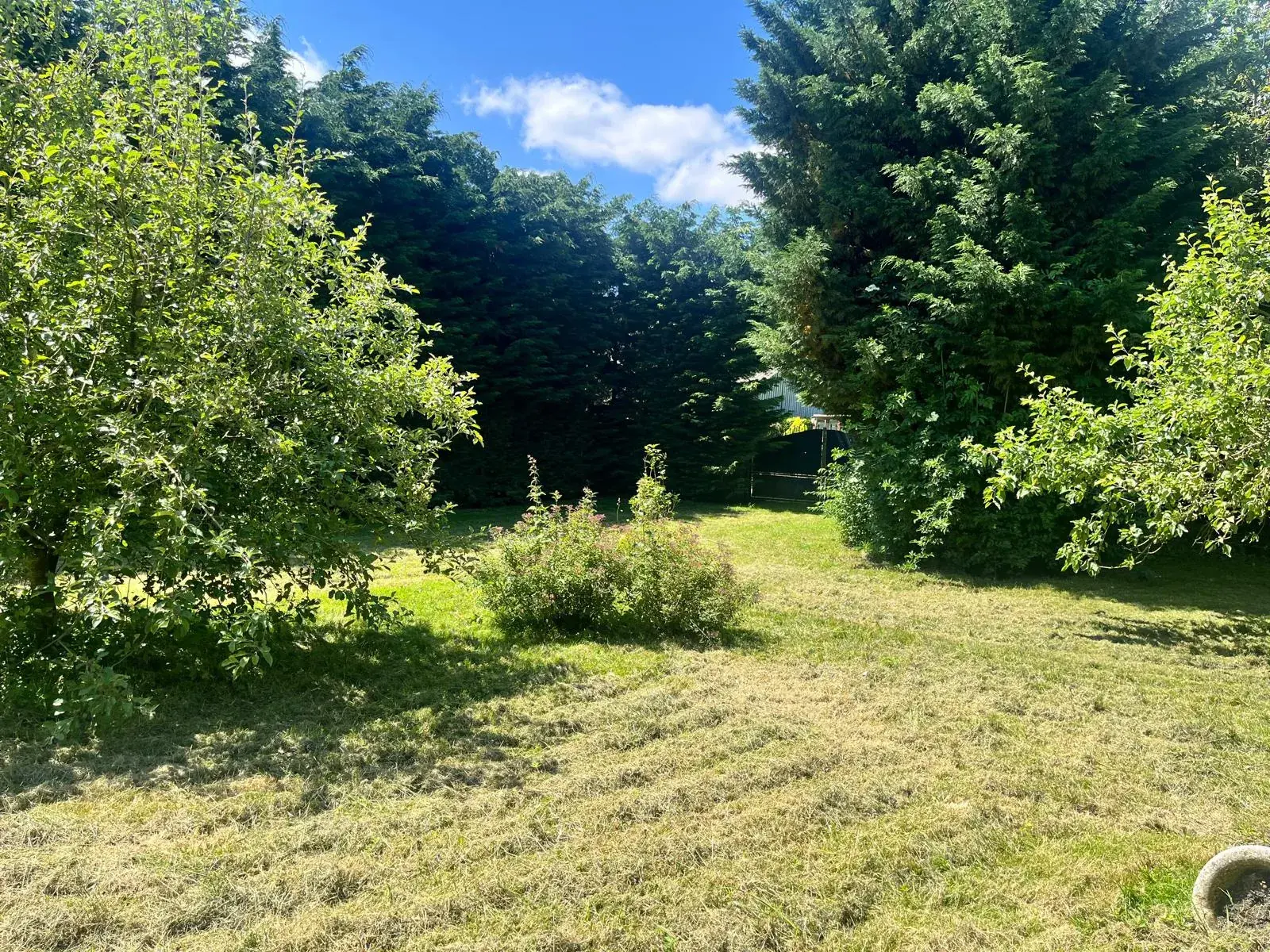 Belle maison à Colonfay avec grand jardin et confort moderne en vente 